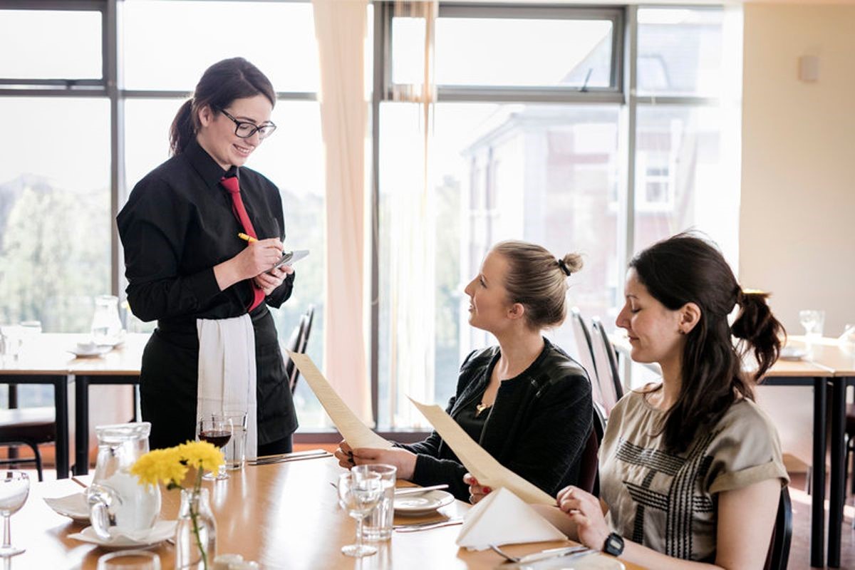 Nhà hàng khách sạn là những ngành dịch vụ rất có tiềm năng