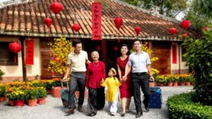 Về quê ăn Tết kết hợp đăng ký kết hôn là lựa chọn của nhiều Việt Kiều Úc